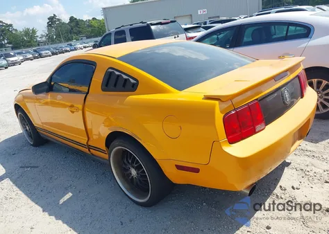 2008 Ford Mustang V6 Deluxe/V6 Premium from USA, damaged, VIN 1ZVHT80N885207185